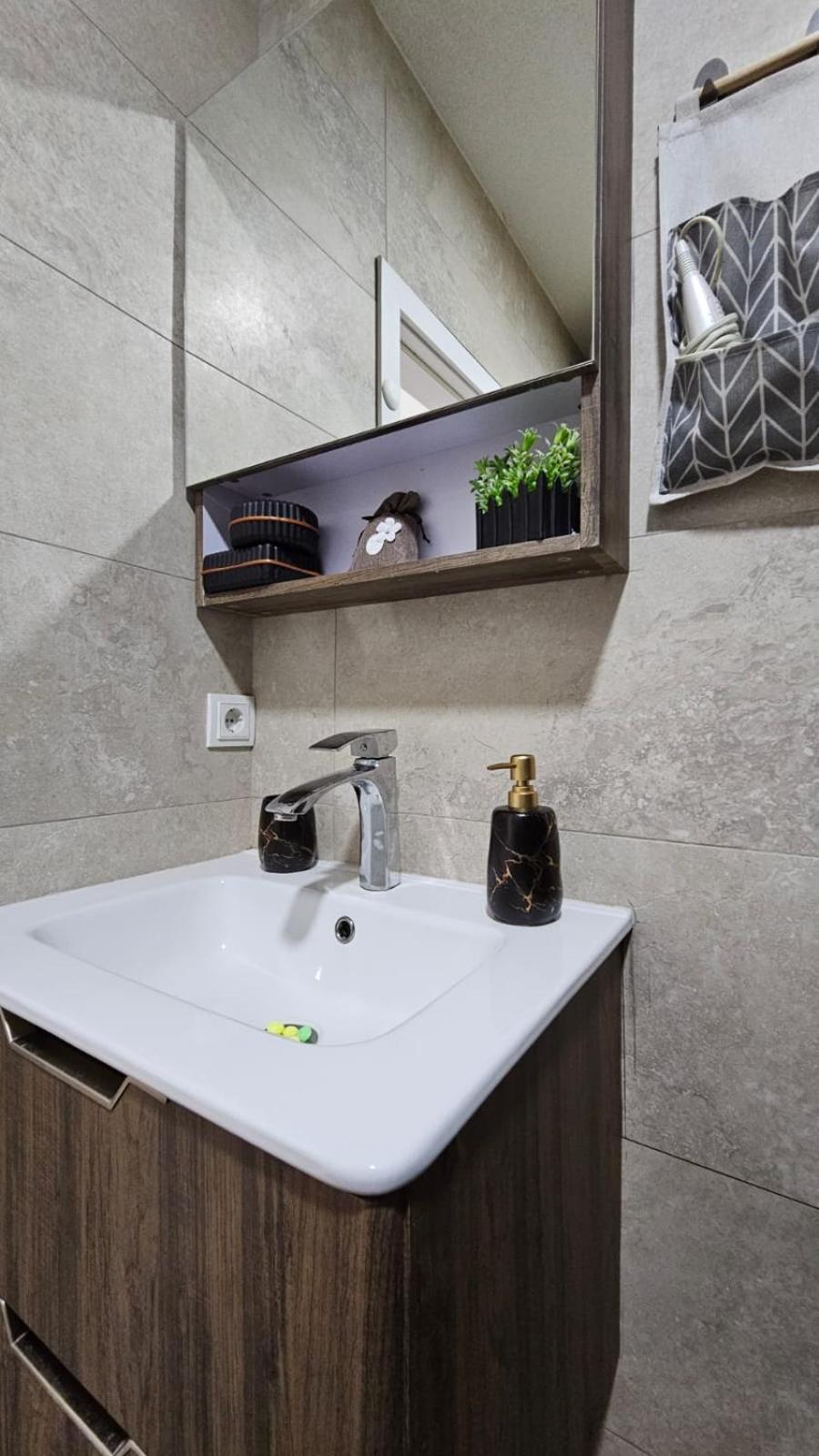 Superb 1 Bedroom In The Best Zone Of The City. 페리자이 외부 사진