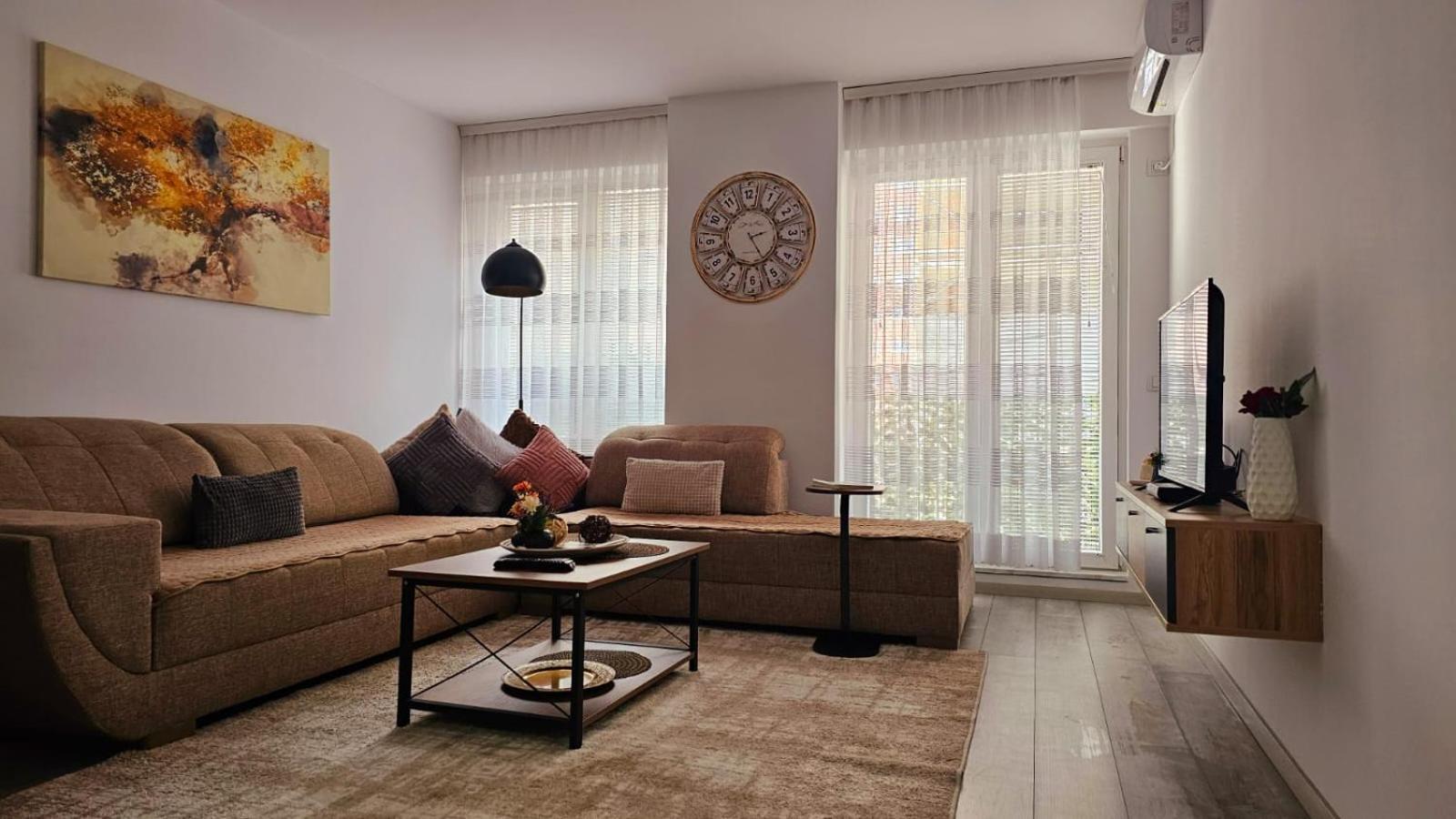 Superb 1 Bedroom In The Best Zone Of The City. 페리자이 외부 사진